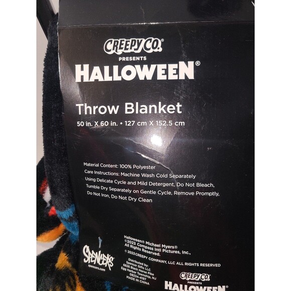 Halloween Michael Myers Throw Blanket - Picture 3 of 3